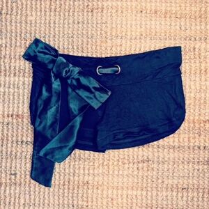 CUTE BOOTY LOUNGE Cute Booty Shorts Black Size Small